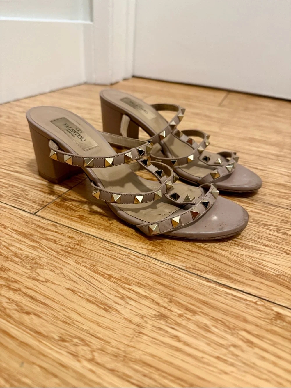 Valentino Garavani Rockstud Block Heel Sandals — Size 37